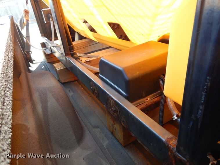 image for item DH2083 Snow Ex V-Maxx SP-8550 spreader