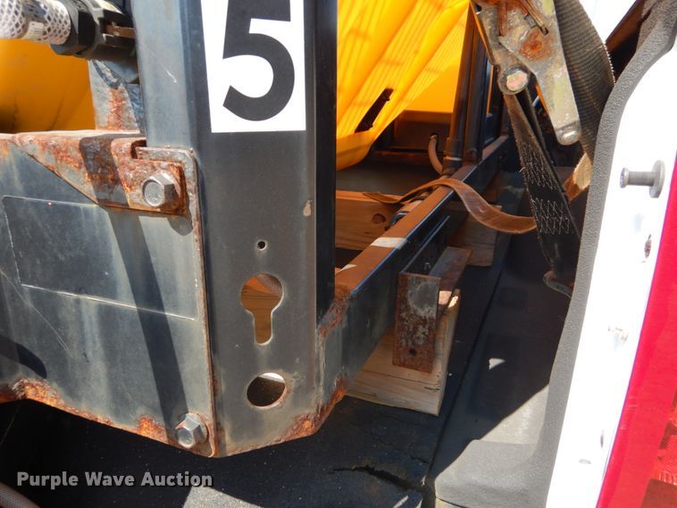 image for item DH2083 Snow Ex V-Maxx SP-8550 spreader