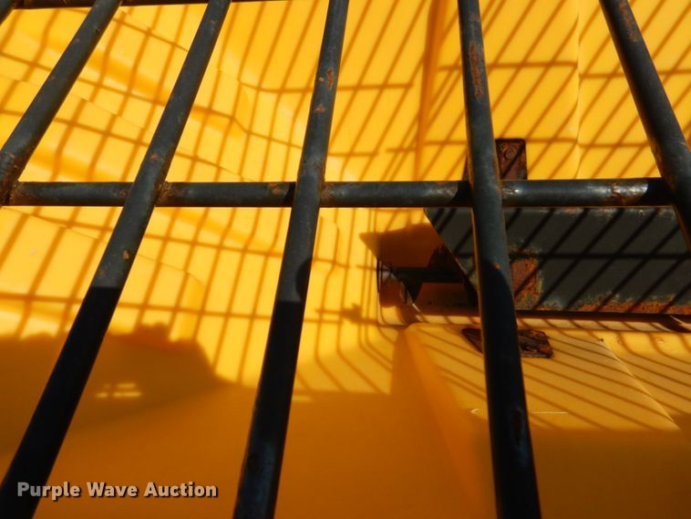 image for item DH2083 Snow Ex V-Maxx SP-8550 spreader