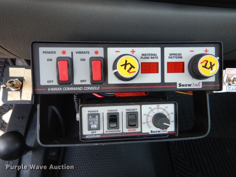 image for item DH2083 Snow Ex V-Maxx SP-8550 spreader