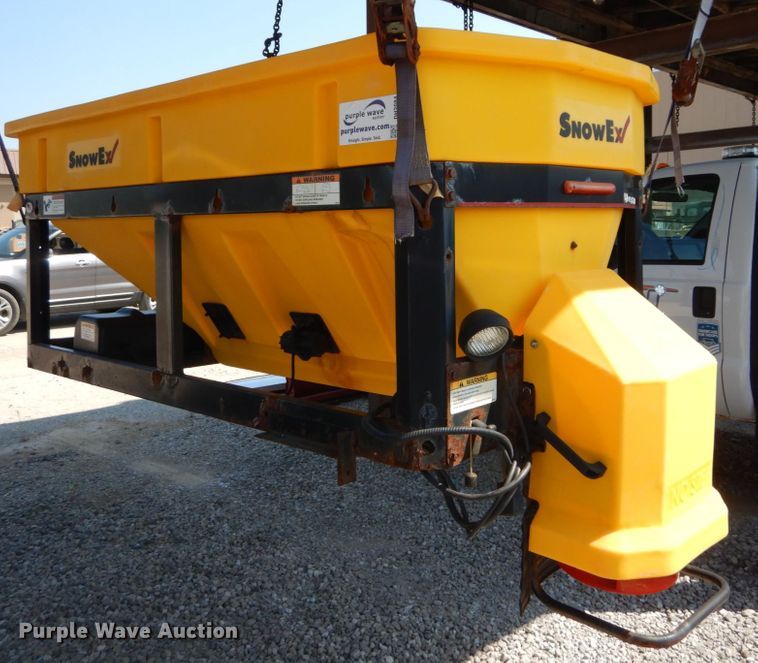 image for item DH2084 Snow Ex V-Maxx SP-8550 spreader