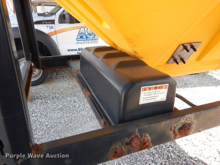 image for item DH2084 Snow Ex V-Maxx SP-8550 spreader