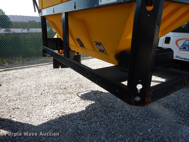 image for item DH2084 Snow Ex V-Maxx SP-8550 spreader