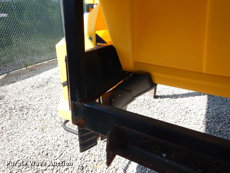 image for item DH2084 Snow Ex V-Maxx SP-8550 spreader