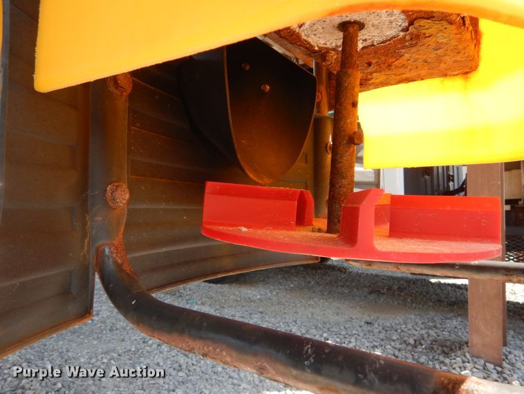 image for item DH2084 Snow Ex V-Maxx SP-8550 spreader