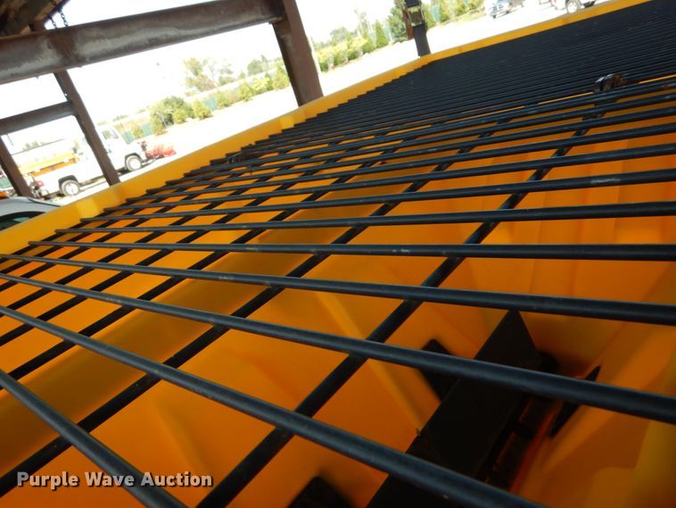 image for item DH2084 Snow Ex V-Maxx SP-8550 spreader