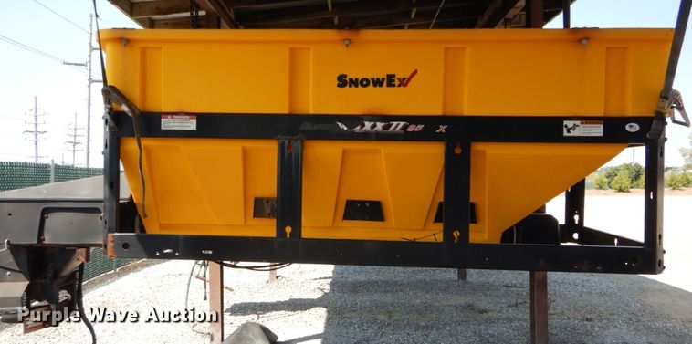 image for item DH2086 Snow Ex Super Max II SP-9500X stainless steel spreader