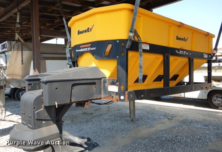 image for item DH2086 Snow Ex Super Max II SP-9500X stainless steel spreader