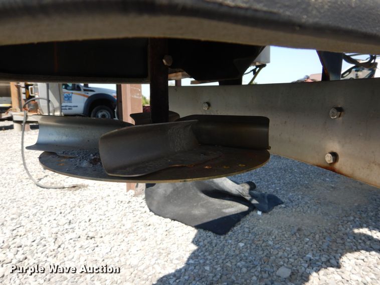 image for item DH2086 Snow Ex Super Max II SP-9500X stainless steel spreader