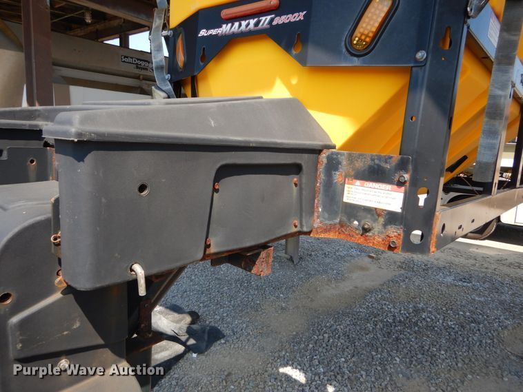 image for item DH2086 Snow Ex Super Max II SP-9500X stainless steel spreader