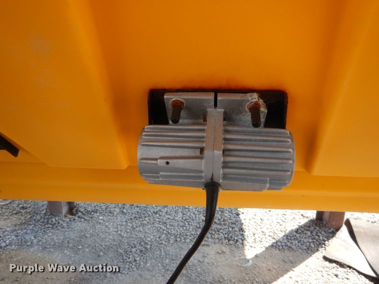 image for item DH2086 Snow Ex Super Max II SP-9500X stainless steel spreader