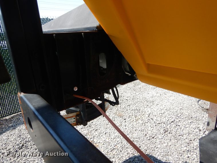 image for item DH2086 Snow Ex Super Max II SP-9500X stainless steel spreader