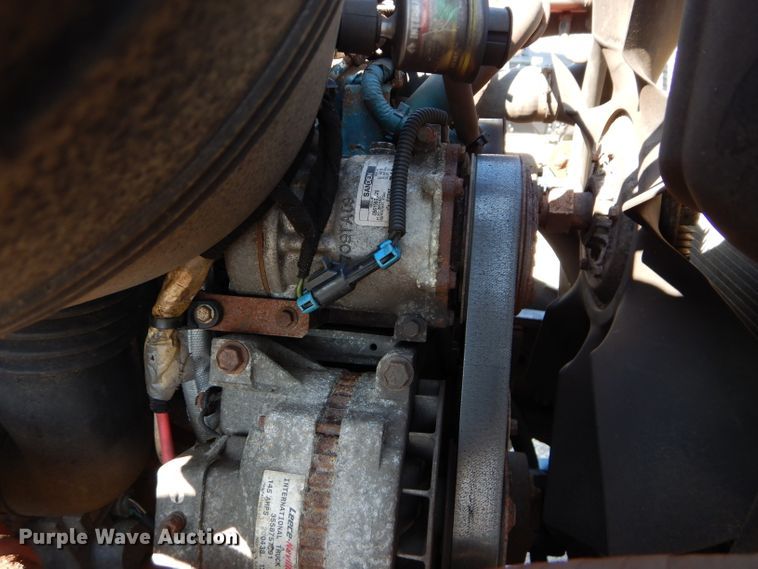 image for item DH2572 2005 International 7400 truck cab and chassis