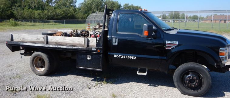 image for item DH2574 2008 Ford F350 Super Duty flatbed pickup truck