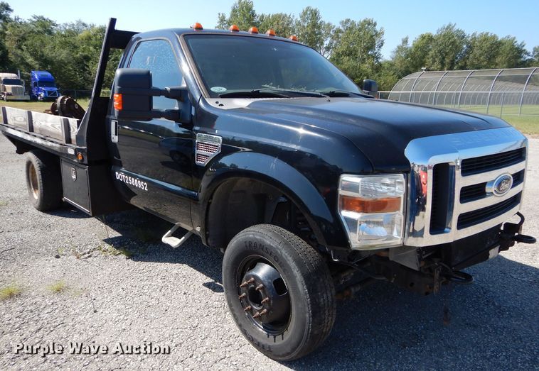 image for item DH2574 2008 Ford F350 Super Duty flatbed pickup truck