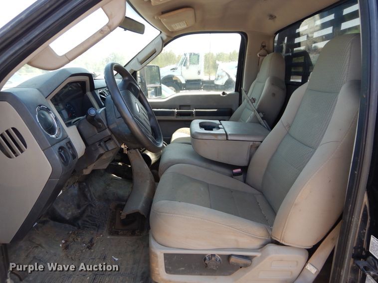 image for item DH2574 2008 Ford F350 Super Duty flatbed pickup truck