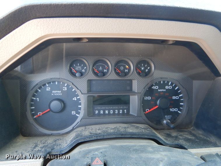 image for item DH2574 2008 Ford F350 Super Duty flatbed pickup truck