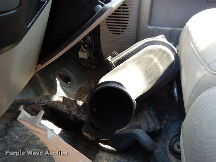 image for item DH2574 2008 Ford F350 Super Duty flatbed pickup truck