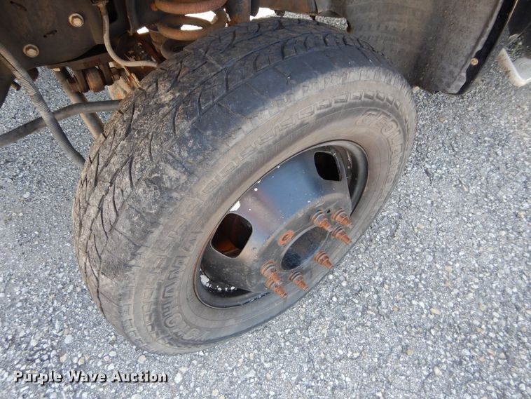 image for item DH2574 2008 Ford F350 Super Duty flatbed pickup truck