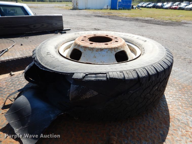 image for item DH2574 2008 Ford F350 Super Duty flatbed pickup truck