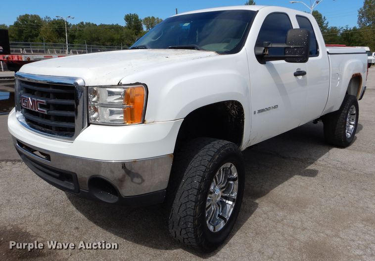 image for item DH2578 2007 GMC Sierra 2500HD Ext. Cab pickup truck