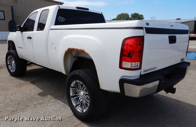 image for item DH2578 2007 GMC Sierra 2500HD Ext. Cab pickup truck