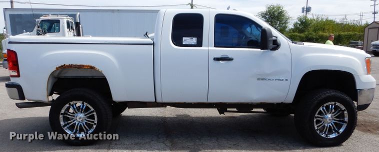 image for item DH2578 2007 GMC Sierra 2500HD Ext. Cab pickup truck