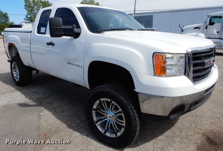image for item DH2578 2007 GMC Sierra 2500HD Ext. Cab pickup truck