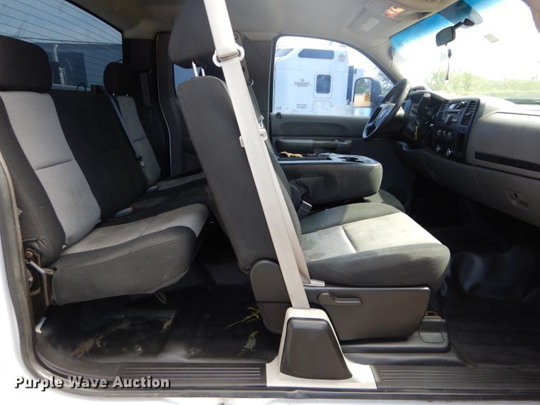 image for item DH2578 2007 GMC Sierra 2500HD Ext. Cab pickup truck