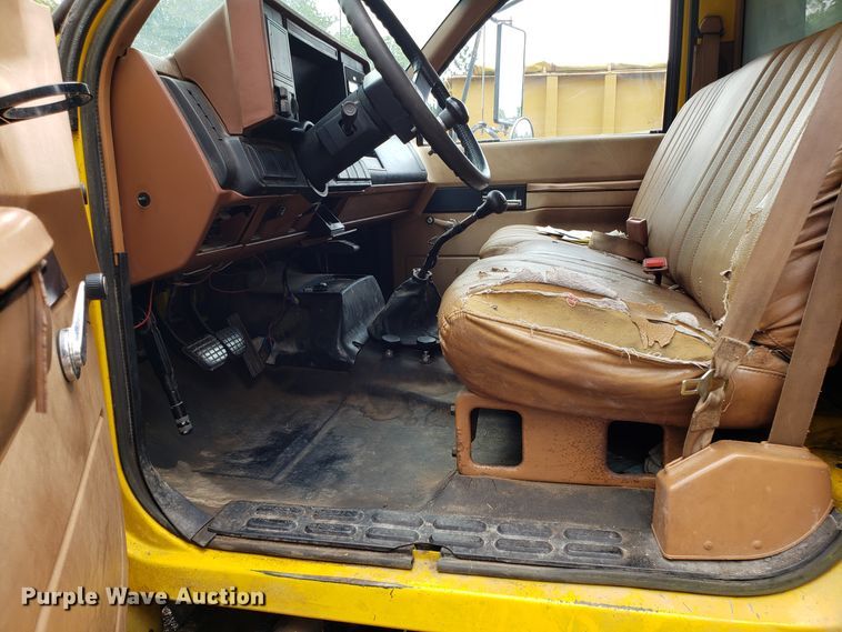 image for item DH2749 1991 Chevrolet Kodiak dump truck