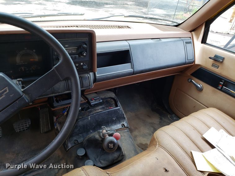 image for item DH2749 1991 Chevrolet Kodiak dump truck