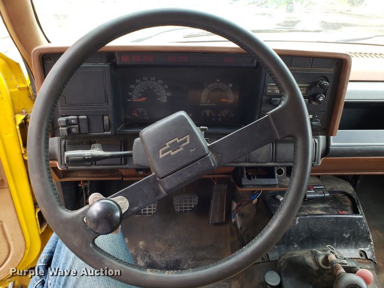 image for item DH2749 1991 Chevrolet Kodiak dump truck