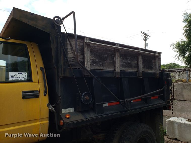 image for item DH2749 1991 Chevrolet Kodiak dump truck