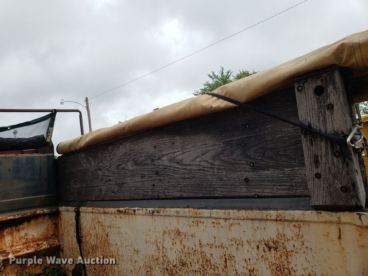 image for item DH2749 1991 Chevrolet Kodiak dump truck