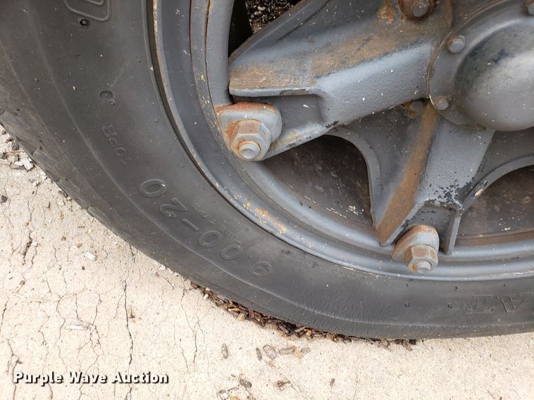 image for item DH2749 1991 Chevrolet Kodiak dump truck