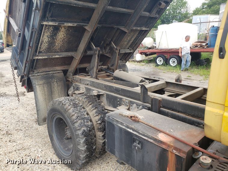 image for item DH2749 1991 Chevrolet Kodiak dump truck