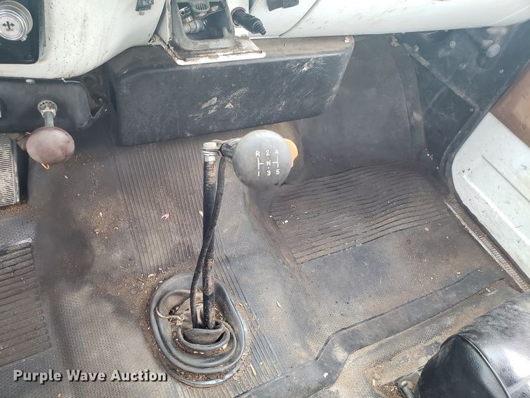 image for item DH2753 1989 GMC TopKick C7000 semi truck