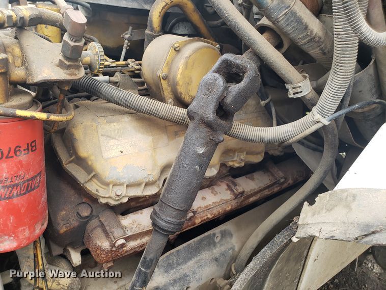 image for item DH2753 1989 GMC TopKick C7000 semi truck