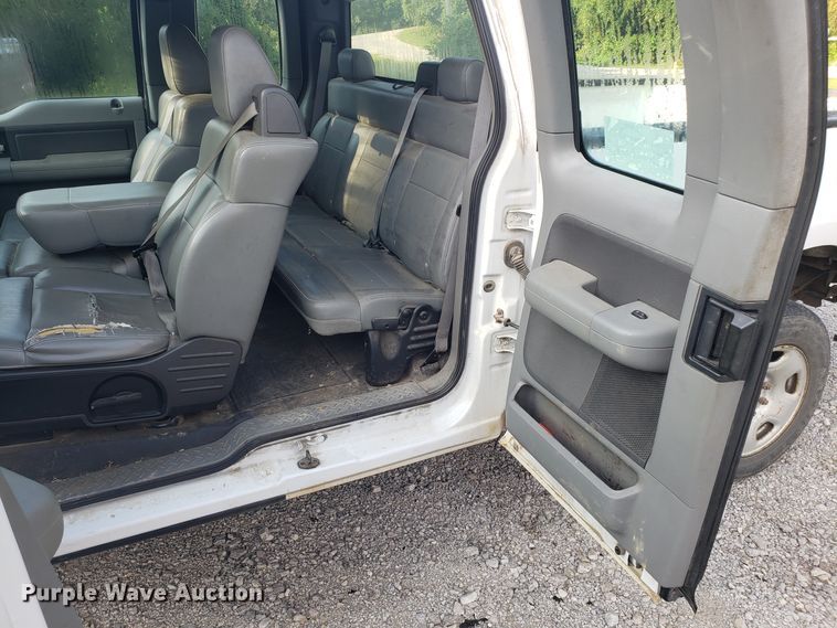 image for item DH2850 2005 Ford F150 SuperCab pickup truck