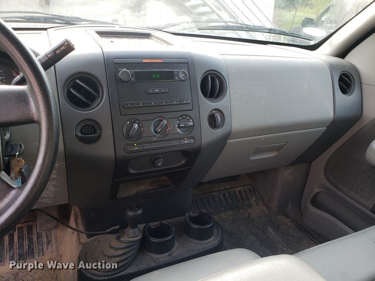 image for item DH2850 2005 Ford F150 SuperCab pickup truck