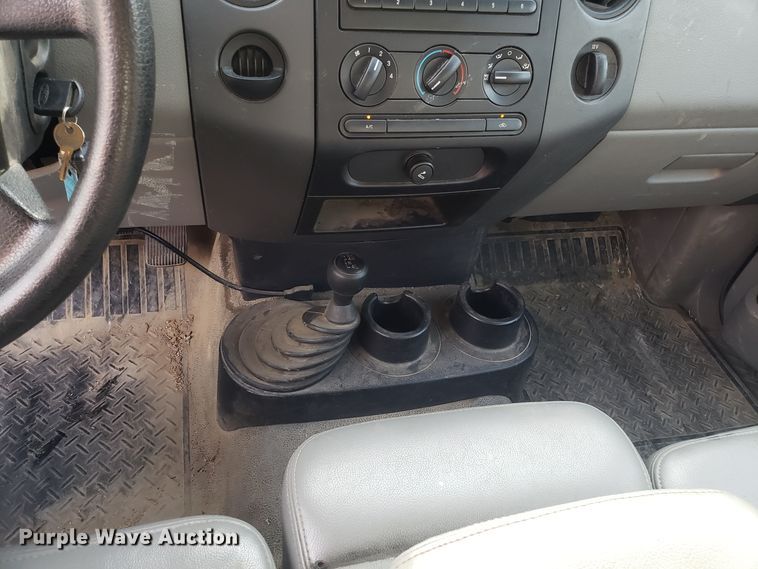 image for item DH2850 2005 Ford F150 SuperCab pickup truck