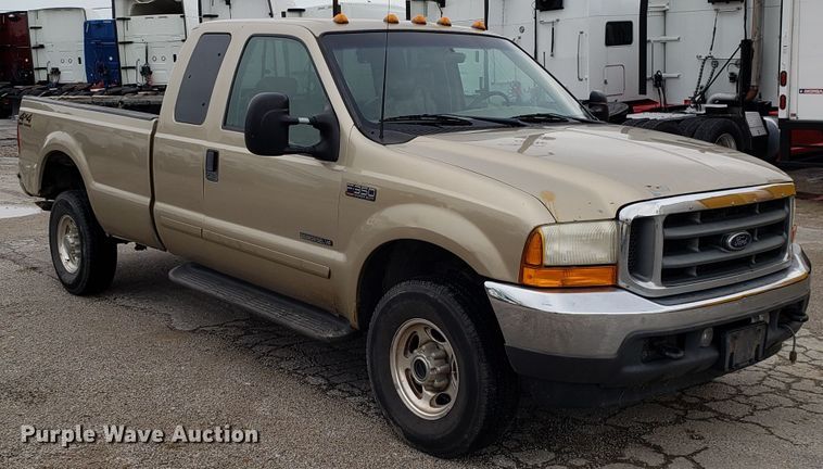 image for item DH2854 2001 Ford F250 Super Duty SuperCab pickup truck