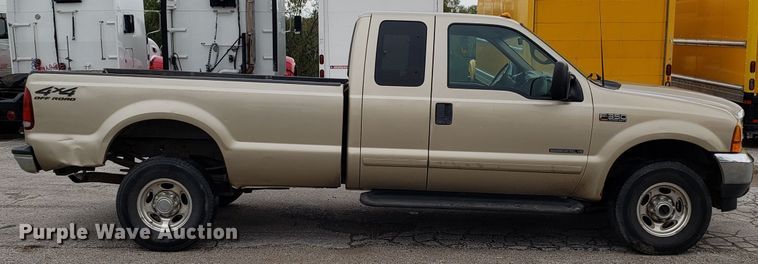 image for item DH2854 2001 Ford F250 Super Duty SuperCab pickup truck