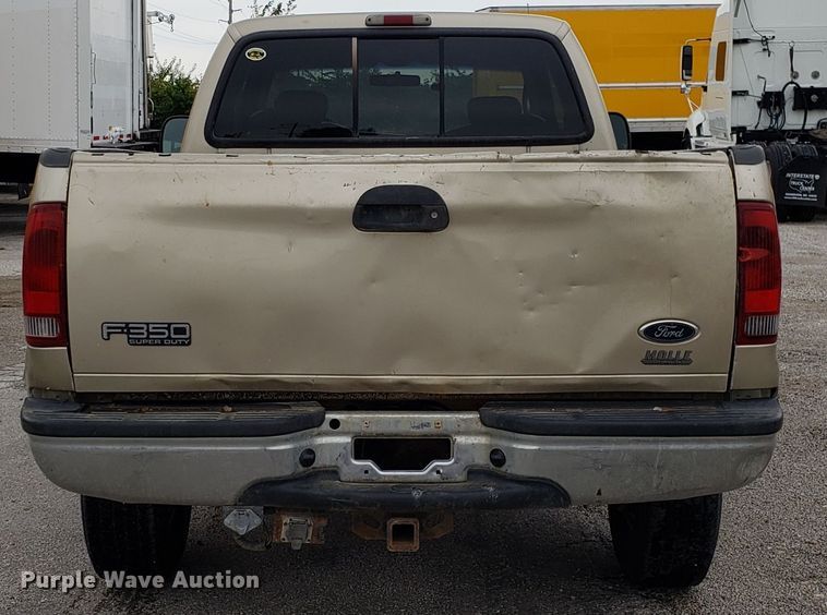 image for item DH2854 2001 Ford F250 Super Duty SuperCab pickup truck