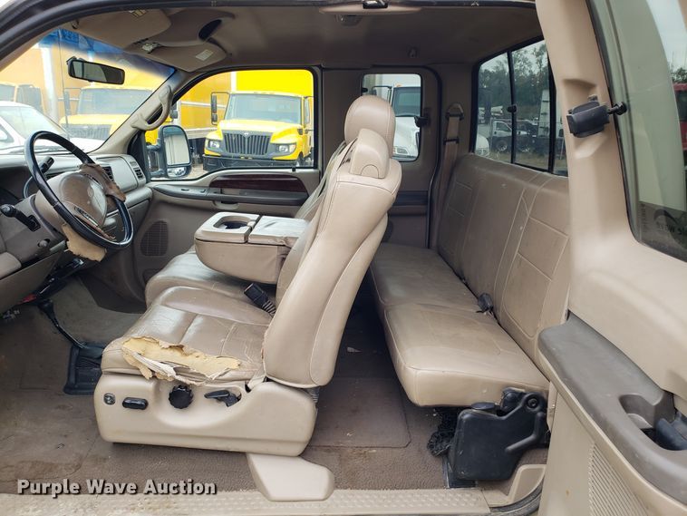 image for item DH2854 2001 Ford F250 Super Duty SuperCab pickup truck