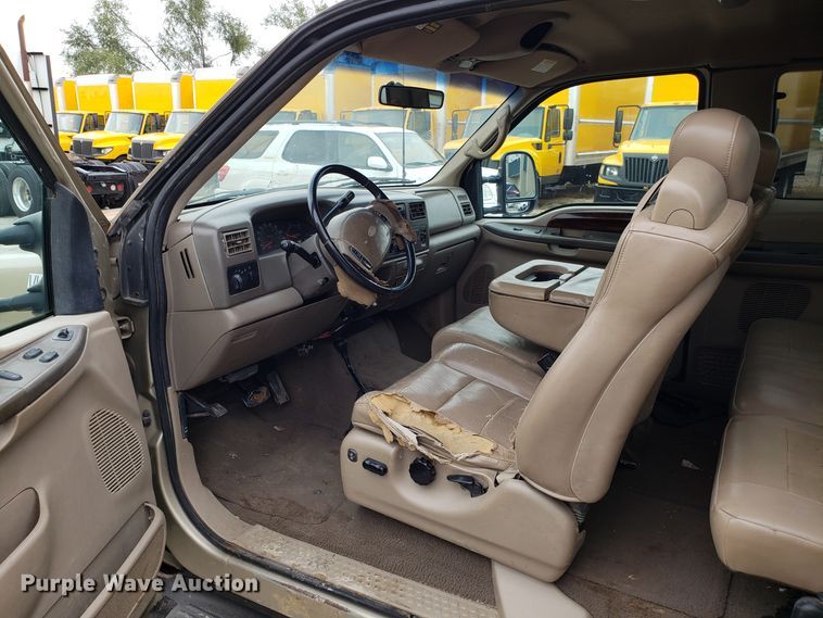 image for item DH2854 2001 Ford F250 Super Duty SuperCab pickup truck