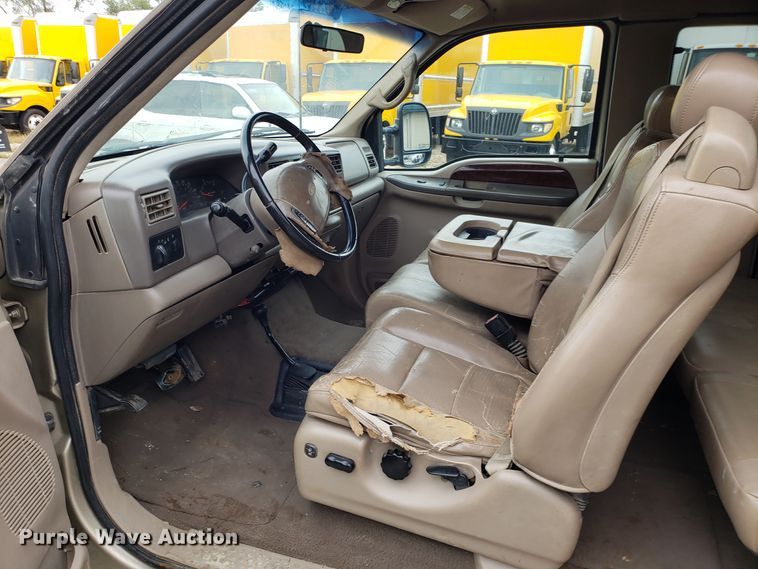 image for item DH2854 2001 Ford F250 Super Duty SuperCab pickup truck