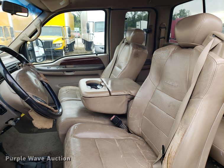 image for item DH2854 2001 Ford F250 Super Duty SuperCab pickup truck