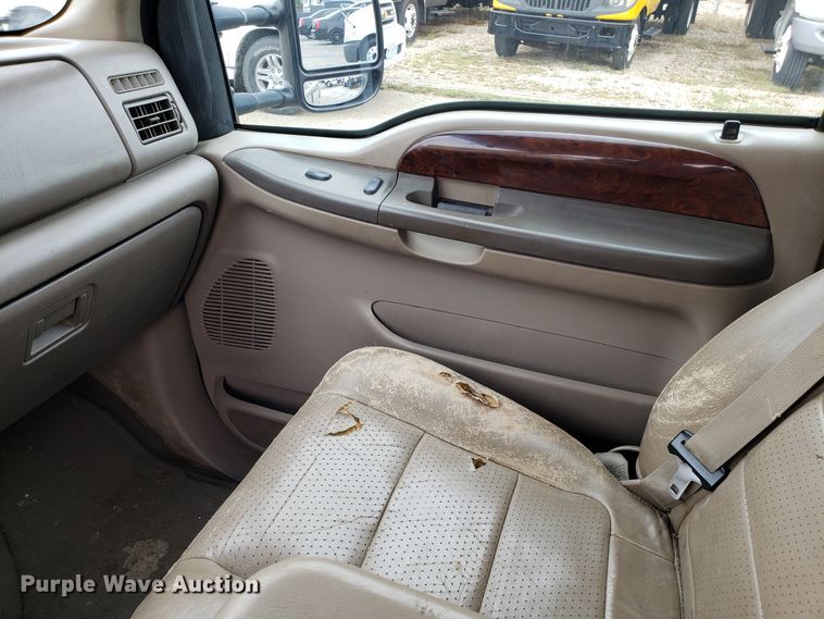 image for item DH2854 2001 Ford F250 Super Duty SuperCab pickup truck