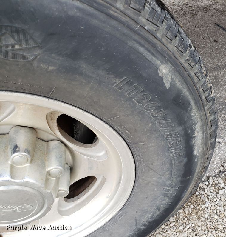 image for item DH2854 2001 Ford F250 Super Duty SuperCab pickup truck